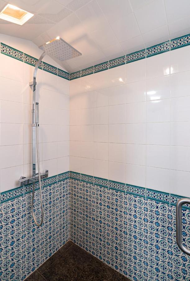 אתונה Spacious & Artistic Retro 2Bd Apt With Sauna מראה חיצוני תמונה