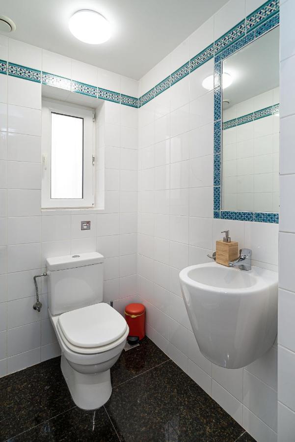אתונה Spacious & Artistic Retro 2Bd Apt With Sauna מראה חיצוני תמונה